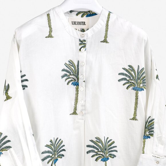 V de Vinster White & Green Oversized Palm Tree Print Tunic - Picture 4 of 12